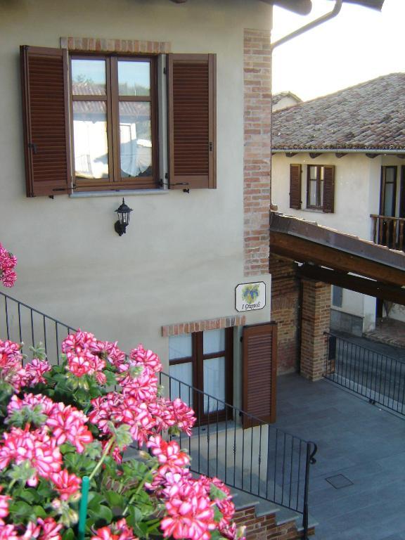 Agriturismo I Grappoli Serralunga d'Alba Habitación foto