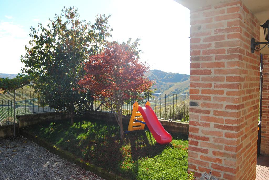 Agriturismo I Grappoli Serralunga d'Alba Exterior foto